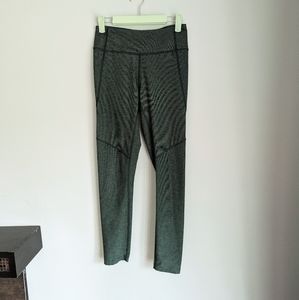 Outdoor Voices 3/4 Warmup Leggings Athletic Pants Women's Small Hunter Green 205